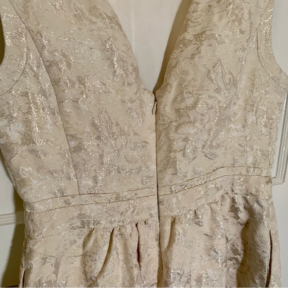 Jennifer Lopez Cream/Gold Fit & Flare Sleeveless Formal Mini Dress - Picture 6 of 8